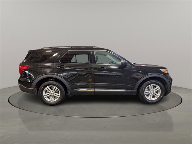 Used 2023 Ford Explorer XLT w/ Equipment Group 202A image 8