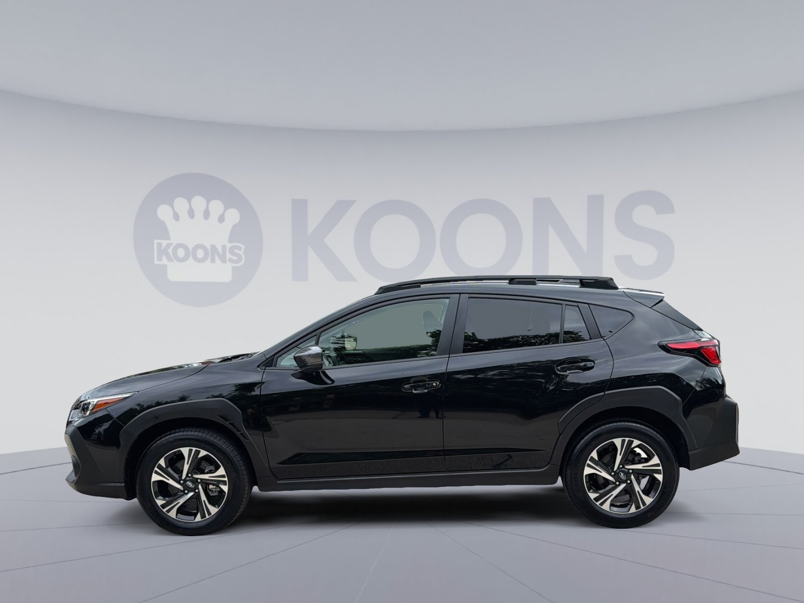 Used 2024 Subaru Crosstrek 2.0i Premium AWD/4WD image 2