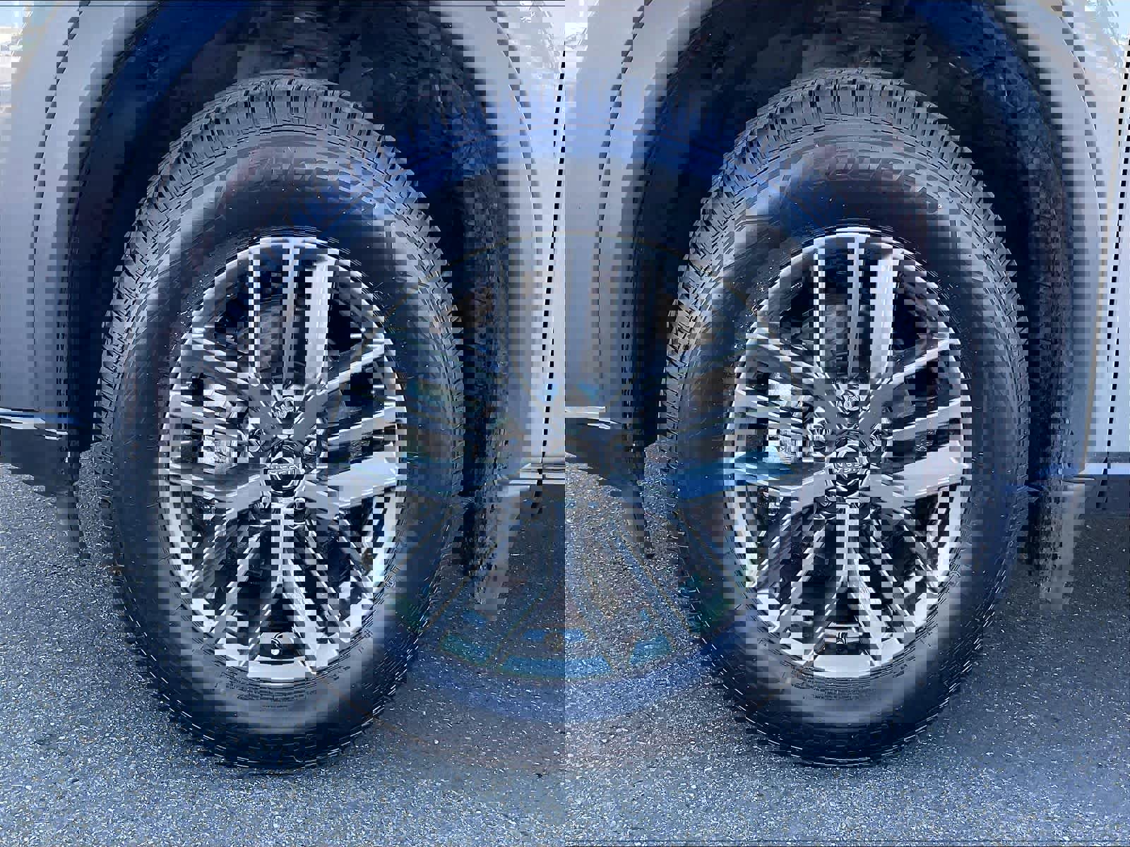 Used 2023 Nissan Rogue S image 12