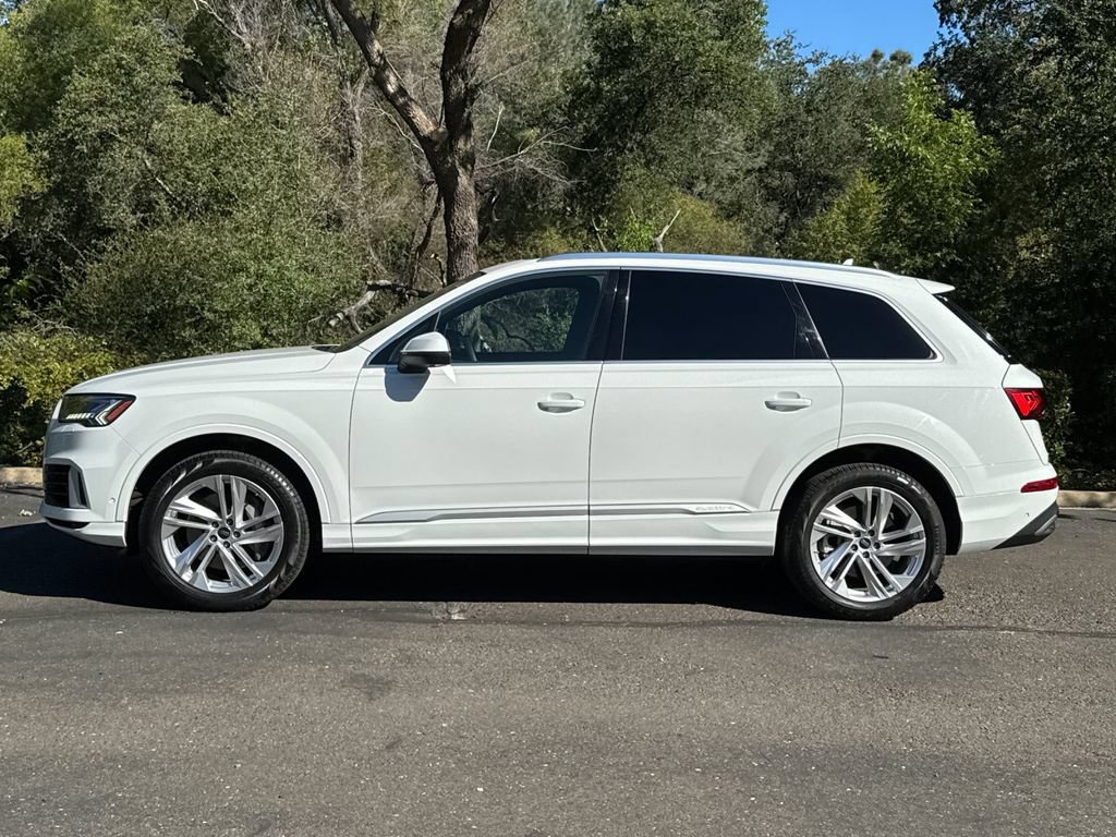 Used 2023 Audi Q7 3.0T Premium Plus AWD/4WD image 8