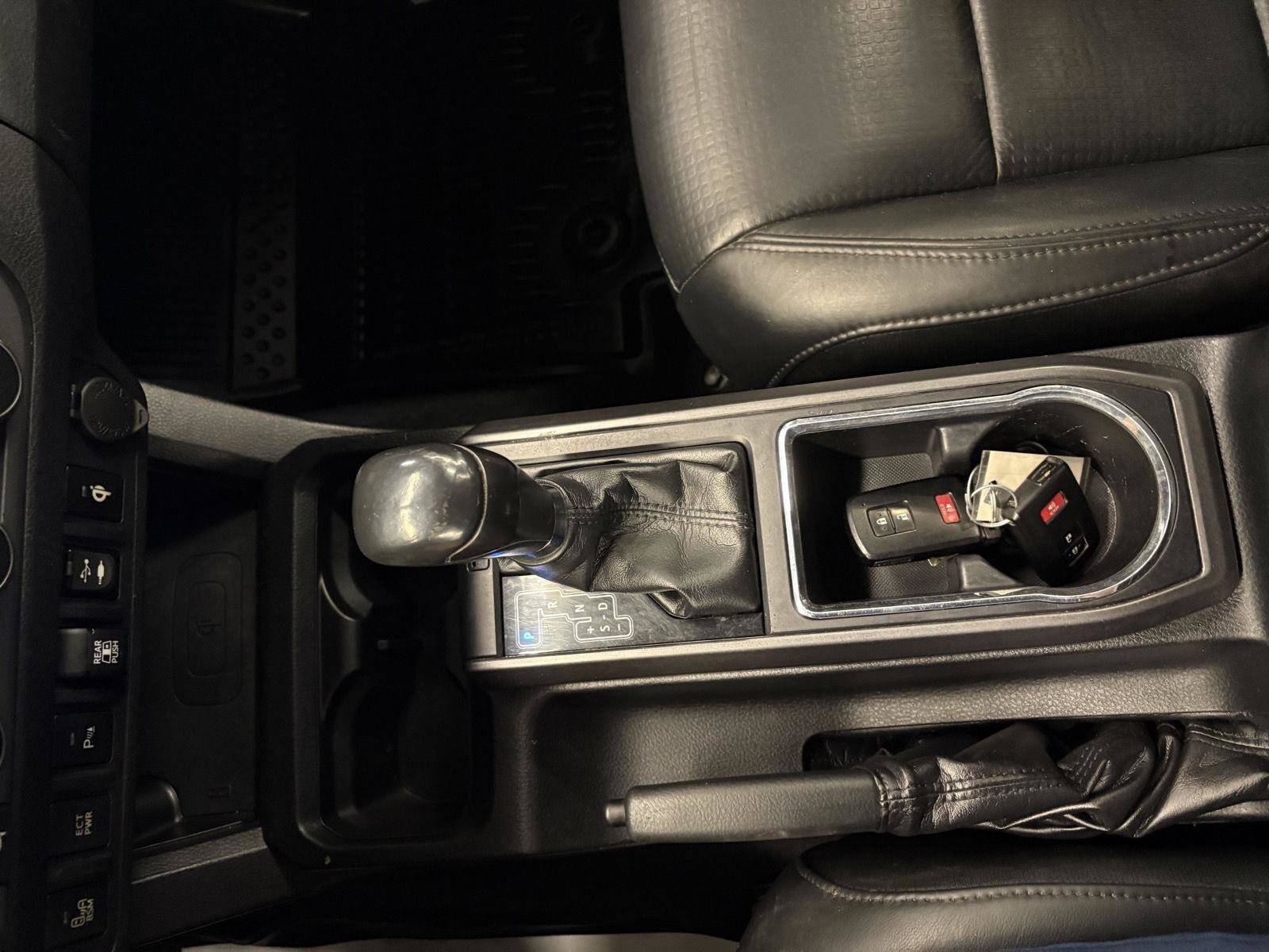 Used 2019 Toyota Tacoma TRD Off-Road AWD/4WD image 28