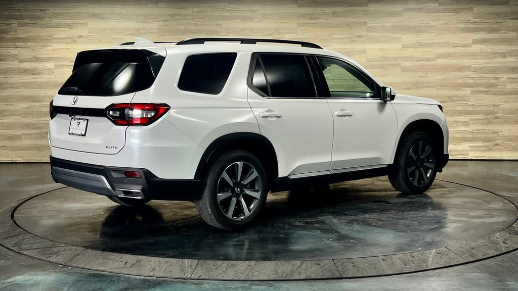 Used 2025 Honda Pilot Elite image 22