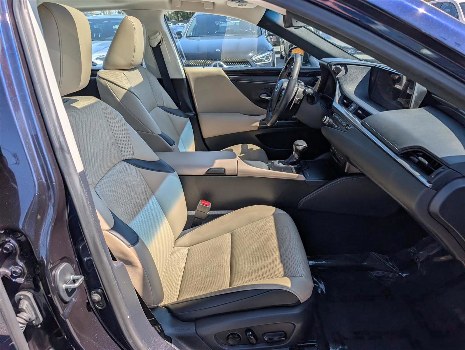 Used 2021 Lexus ES 350 w/ Premium Package FWD image 11