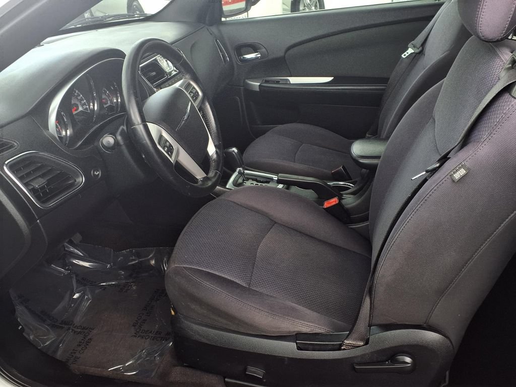 Used 2012 Chrysler 200 Touring FWD image 14