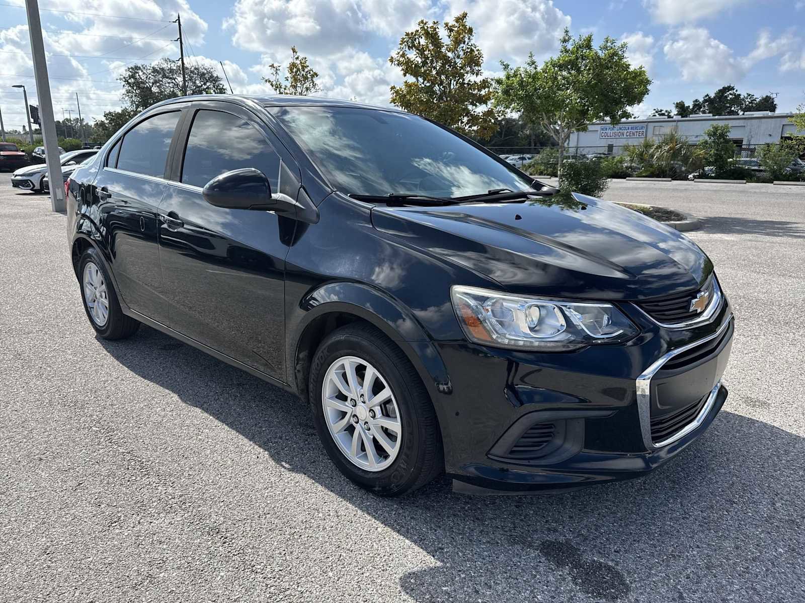 Used 2020 Chevrolet Sonic LT w/ Convenience Package FWD image 8