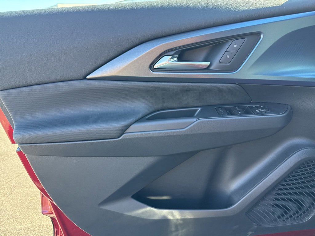 New 2026 Chevrolet Equinox EV LT image 20