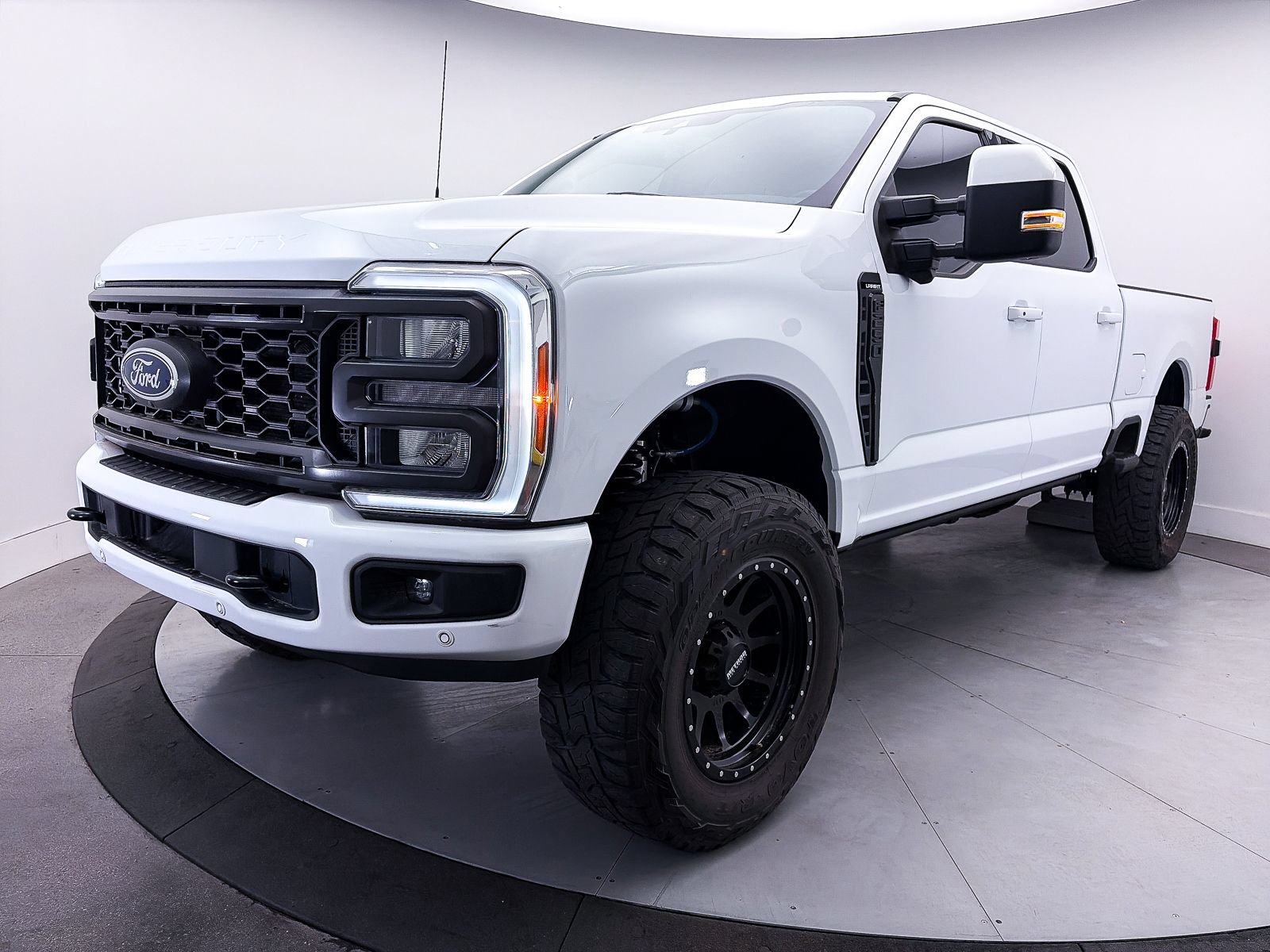 Used 2023 Ford F250 Lariat w/ Lariat Ultimate Package AWD/4WD image 17
