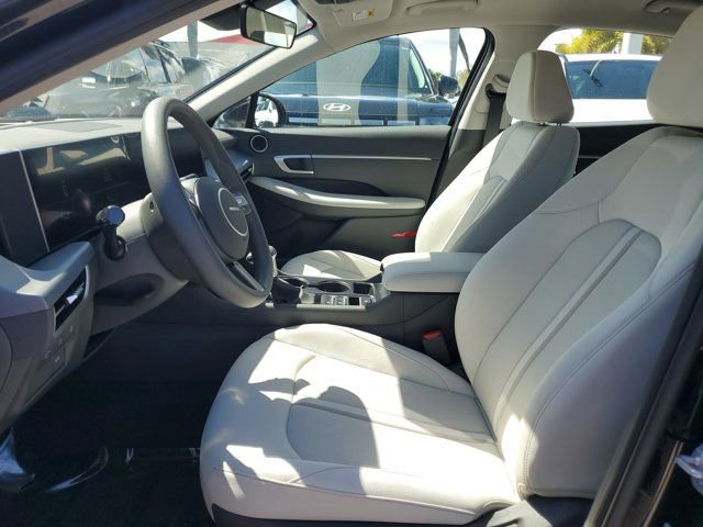 Certified 2025 Hyundai Sonata SE image 12