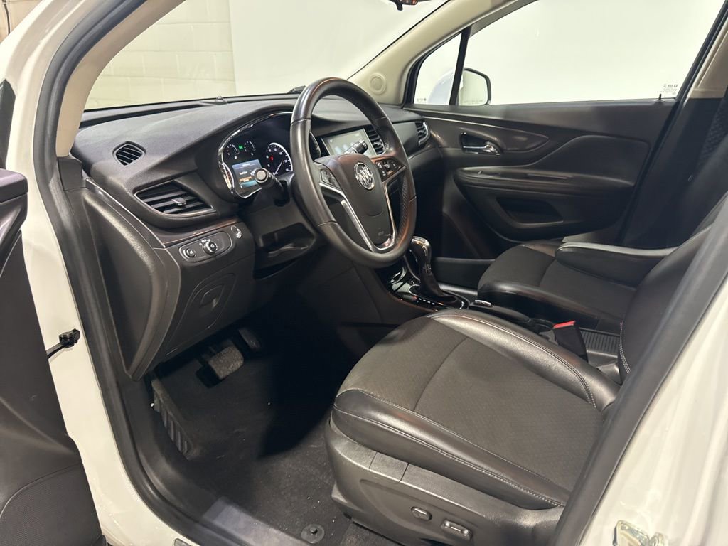 Used 2018 Buick Encore Preferred image 24