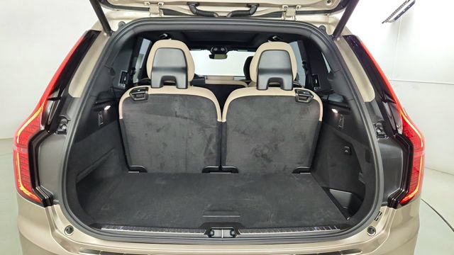 New 2026 Volvo XC90 T8 Plus w/ Protection Package Premier AWD/4WD image 40