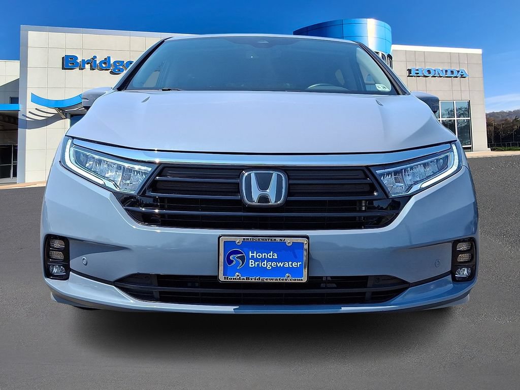 Used 2023 Honda Odyssey Touring image 2