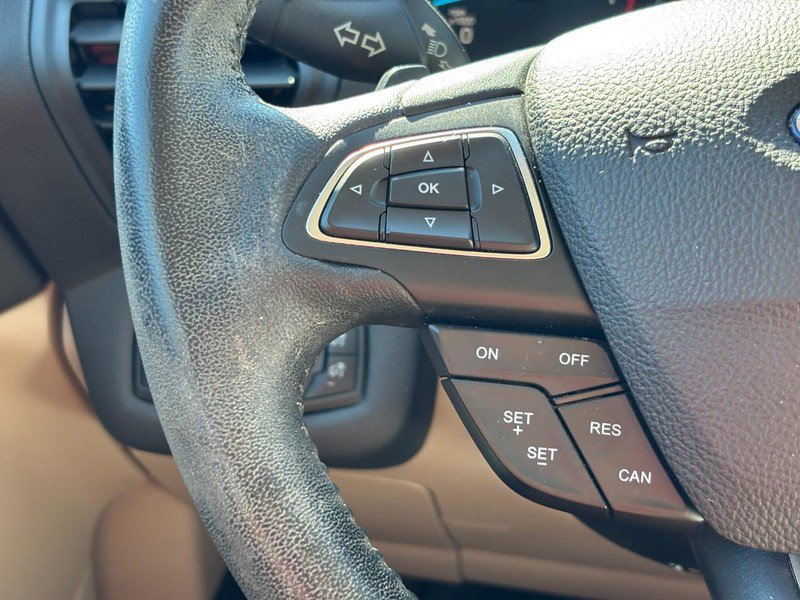 Used 2017 Ford Escape SE w/ SE Leather Comfort Package FWD image 19