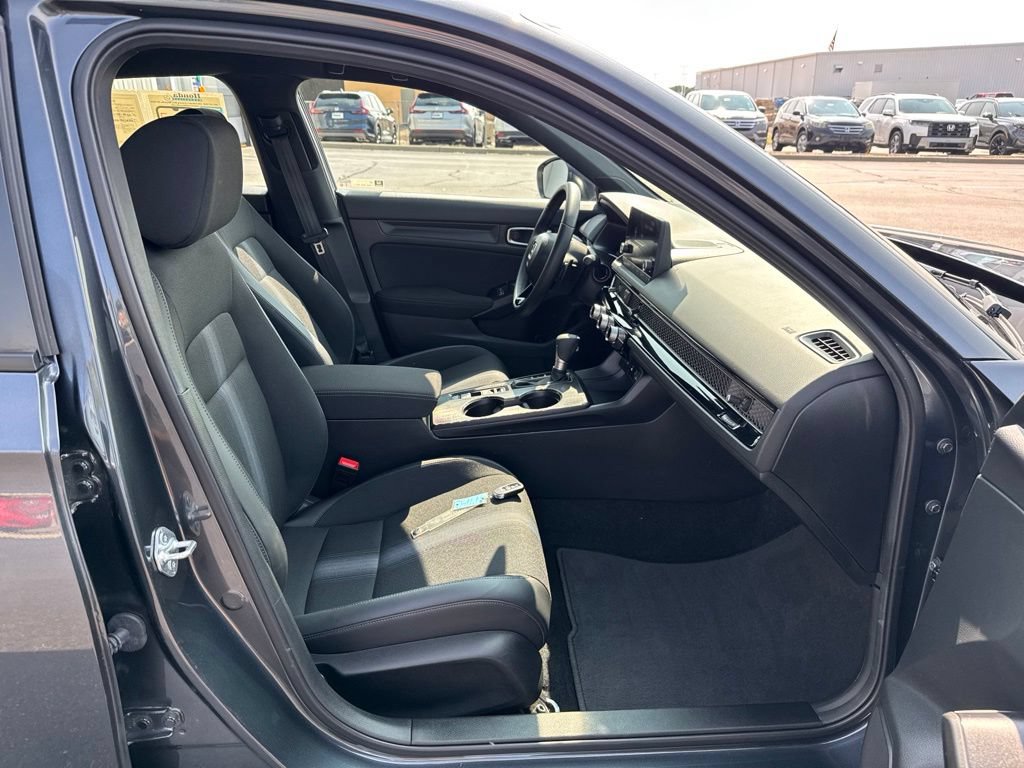 Used 2025 Honda Civic Sport image 38