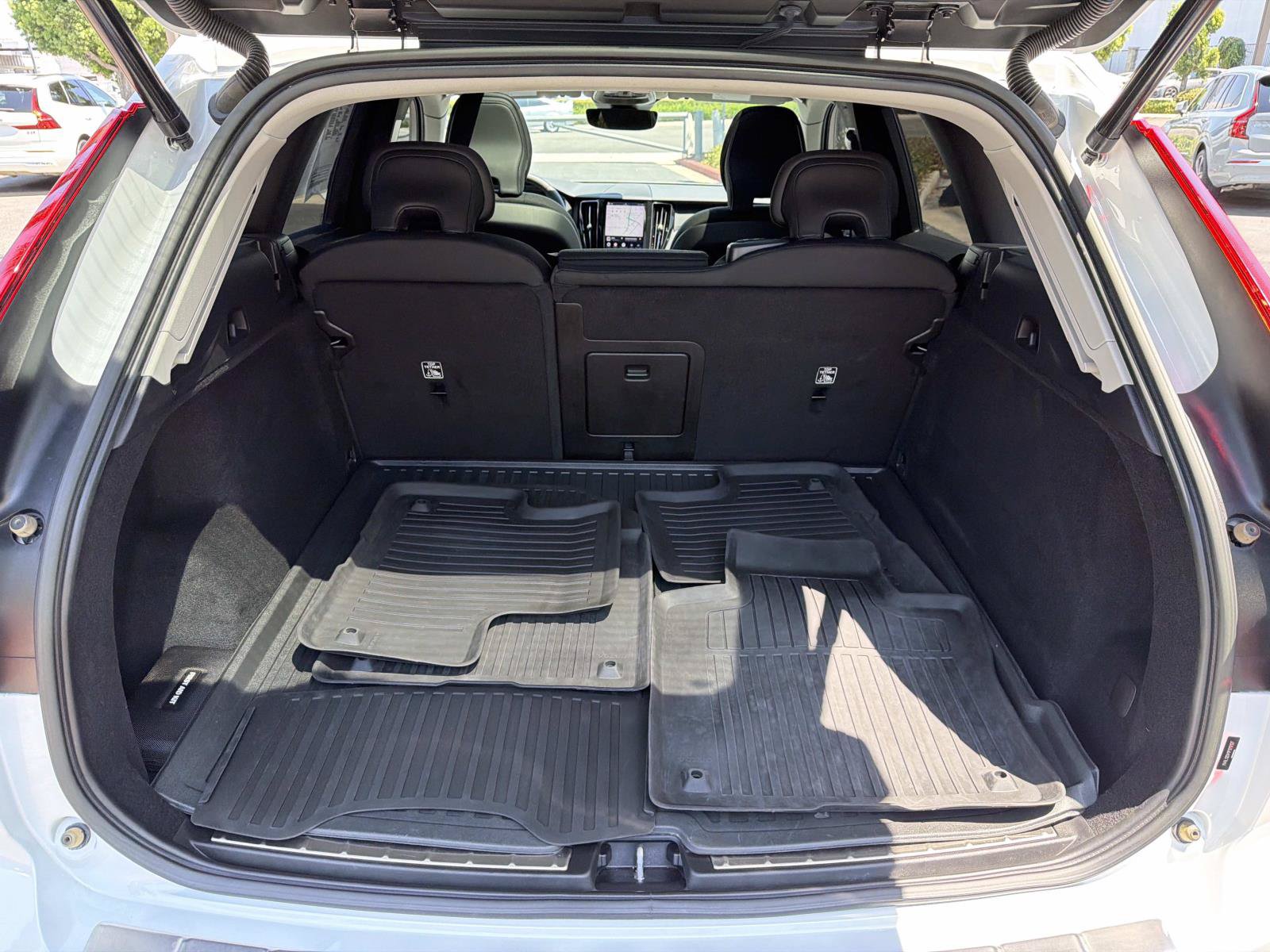 Certified 2023 Volvo XC60 B5 Core w/ Climate Package FWD image 22