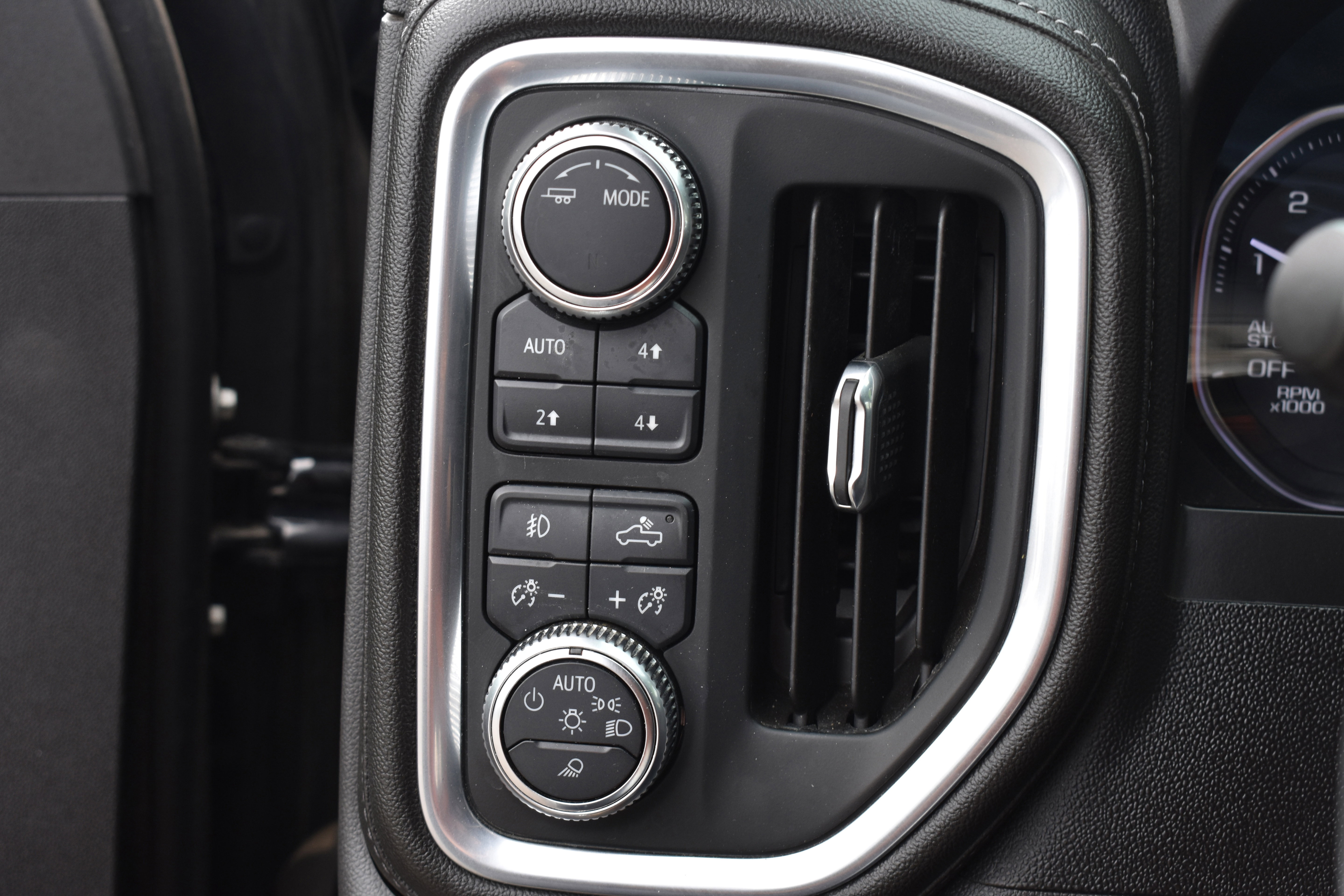 Used 2020 GMC Sierra 1500 SLT w/ SLT Premium Package AWD/4WD image 16