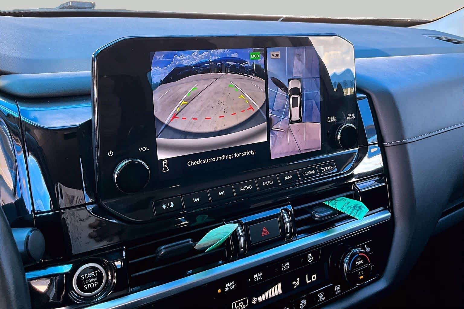 Used 2023 Nissan Pathfinder SL w/ Lighting Package (N92) FWD image 25