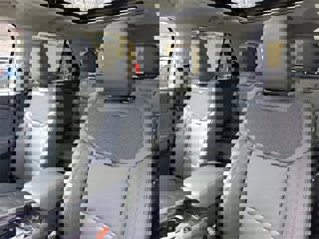 New 2025 Ford Explorer Active w/ Active Comfort Package image 16