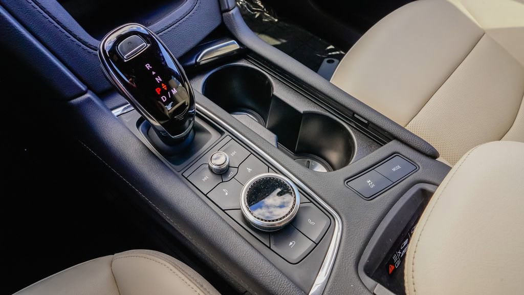 Certified 2024 Cadillac XT6 Sport image 16