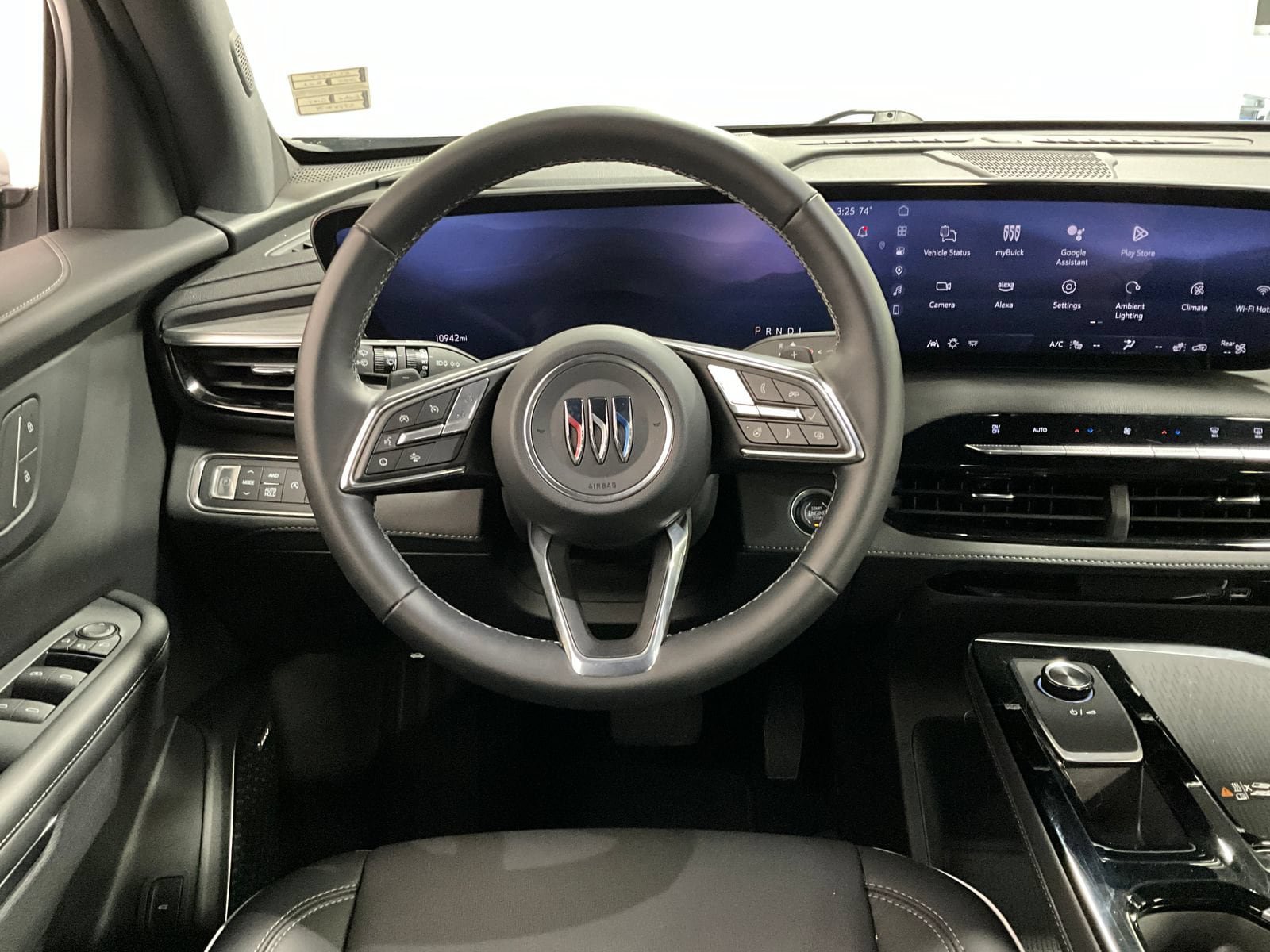Used 2025 Buick Enclave Preferred AWD/4WD image 7