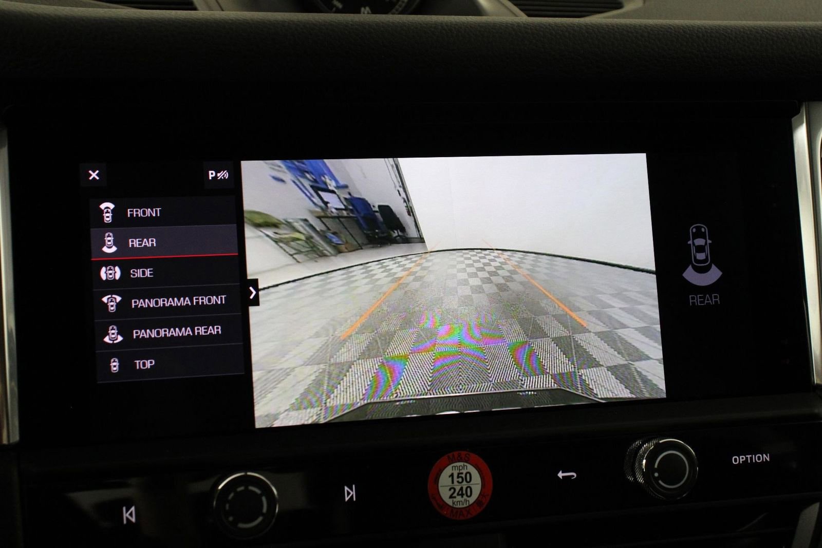 Certified 2025 Porsche Macan image 17