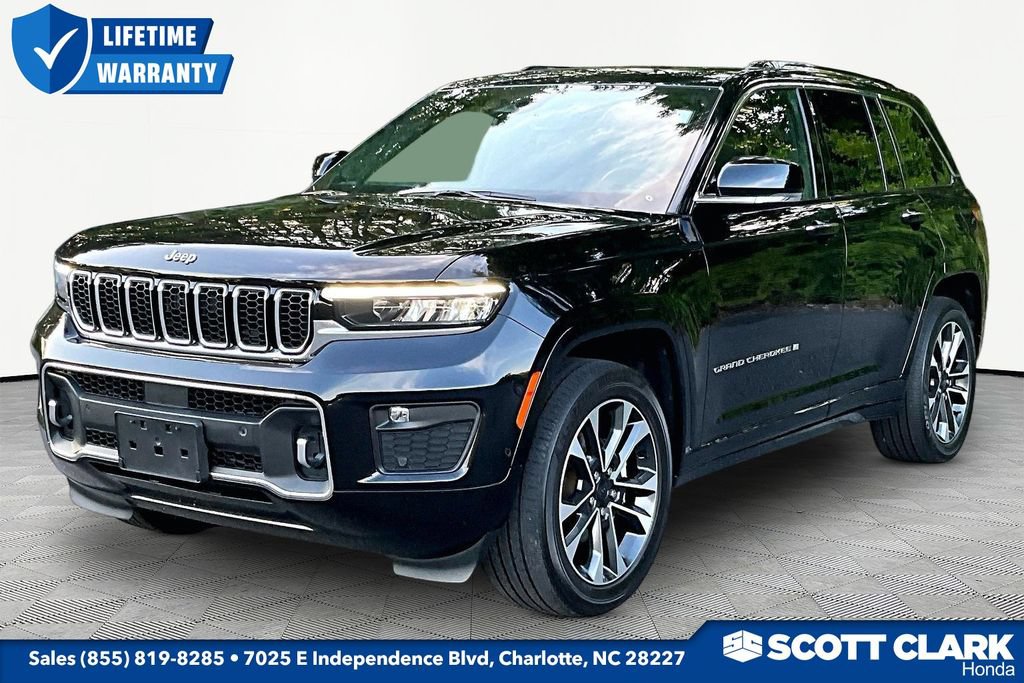 Used 2023 Jeep Grand Cherokee Overland AWD/4WD image 3