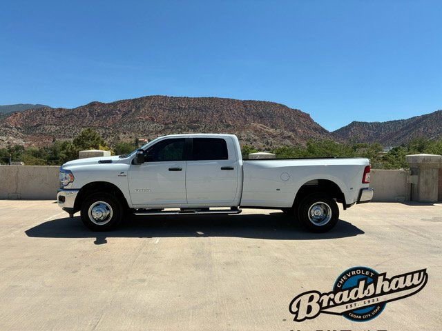 Used 2024 RAM 3500 Big Horn AWD/4WD image 4