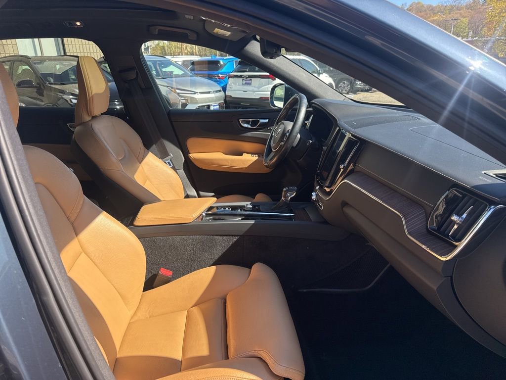 Used 2020 Volvo XC60 T5 Inscription w/ Protection Package Premier AWD/4WD image 16
