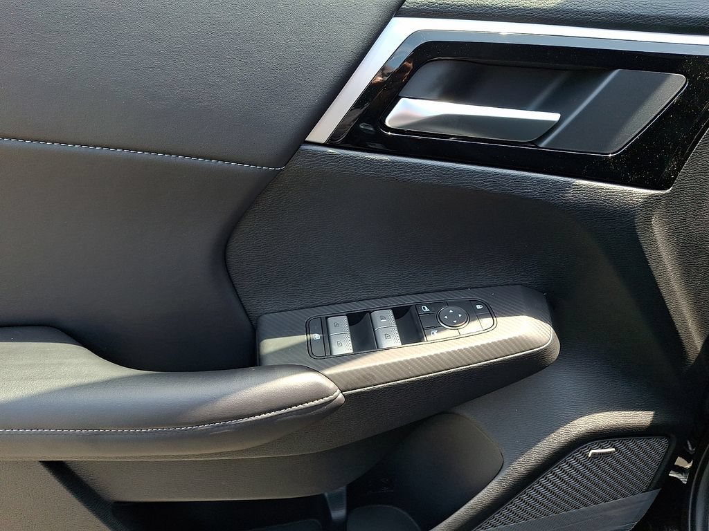 New 2026 Mitsubishi Outlander LE AWD/4WD image 8