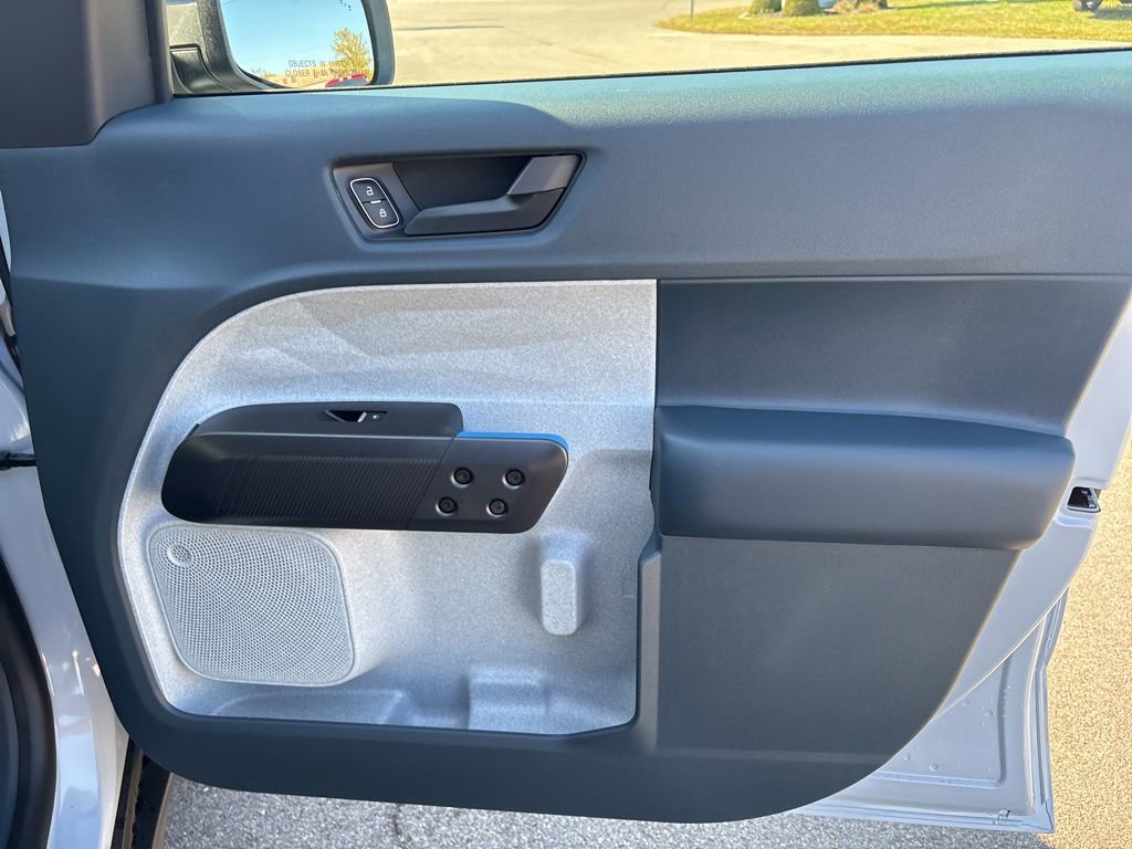 New 2025 Ford Maverick XLT image 21