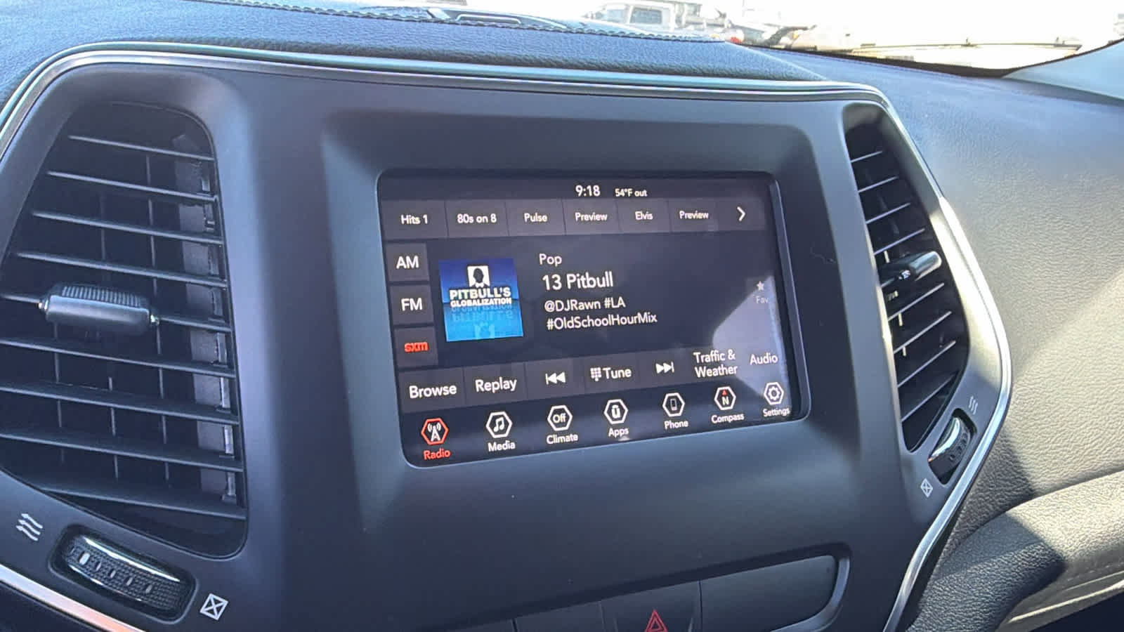 Used 2020 Jeep Cherokee Latitude Plus image 14