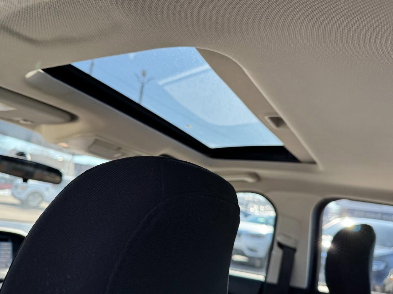 Used 2017 Ford Focus SEL image 11