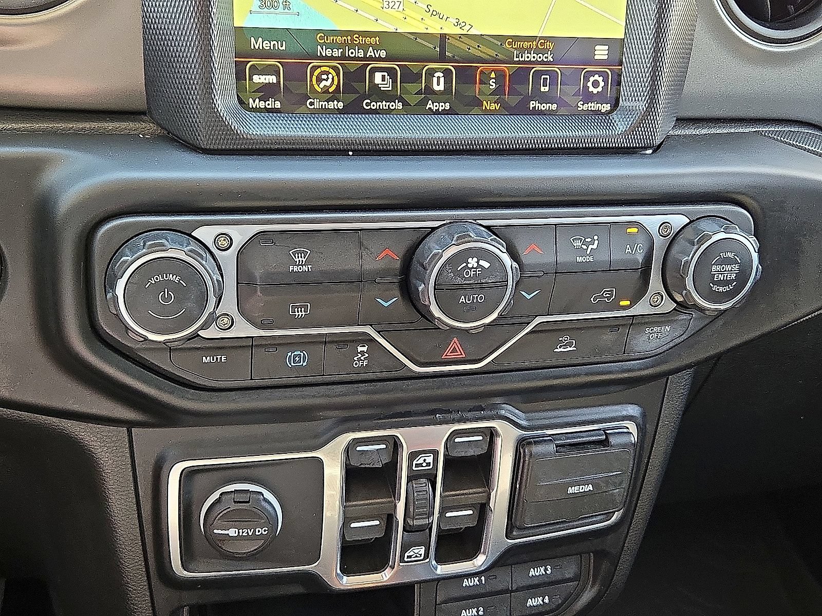Used 2023 Jeep Wrangler Unlimited AWD/4WD image 28