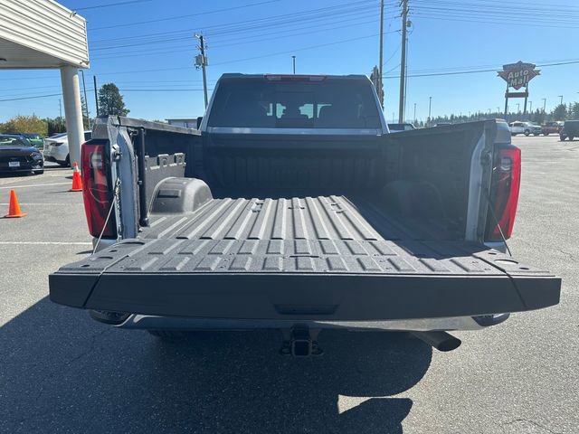 Used 2024 GMC Sierra 3500 SLT w/ SLT Premium Package image 23