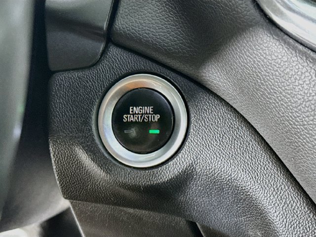 Used 2020 Chevrolet Equinox LT FWD image 18