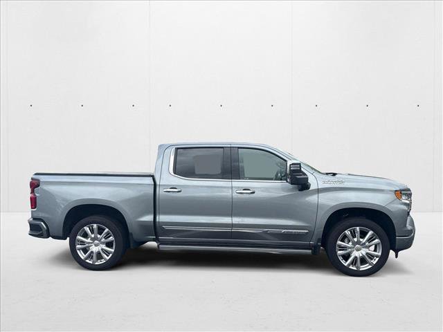 Used 2024 Chevrolet Silverado 1500 High Country w/ High Country Premium Package image 4