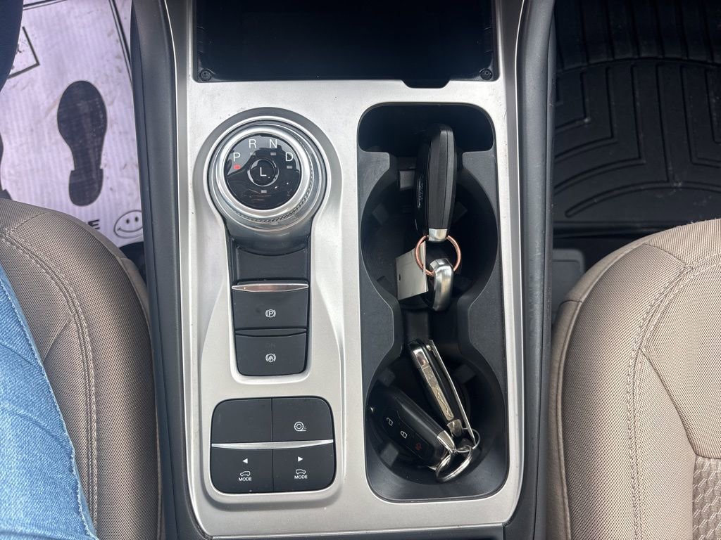 Used 2022 Ford Explorer XLT image 25