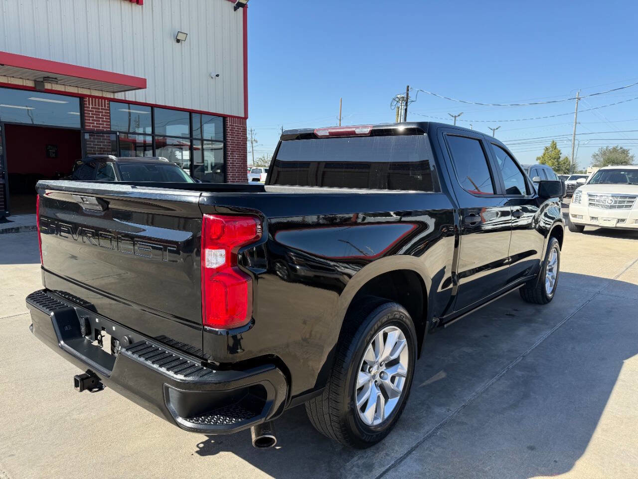 Used 2020 Chevrolet Silverado 1500 Custom w/ Custom Value Package image 4