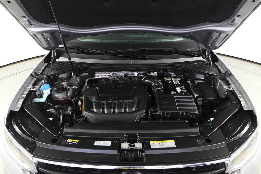 Certified 2023 Volkswagen Tiguan SE R-Line FWD image 6