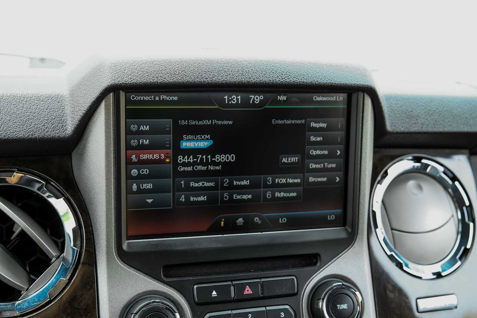 Used 2016 Ford F250 Platinum w/ FX4 Off-Road Package AWD/4WD image 30