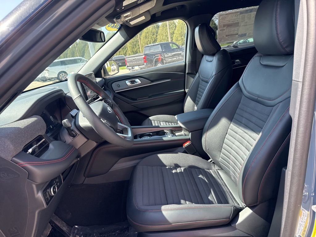 New 2026 Ford Explorer ST-Line w/ ST-Line Street Pack AWD/4WD image 7