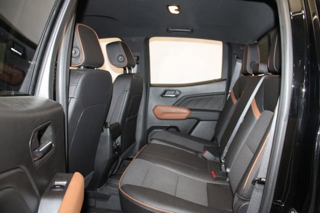Used 2023 GMC Canyon AT4 w/ Technology Package AWD/4WD image 9
