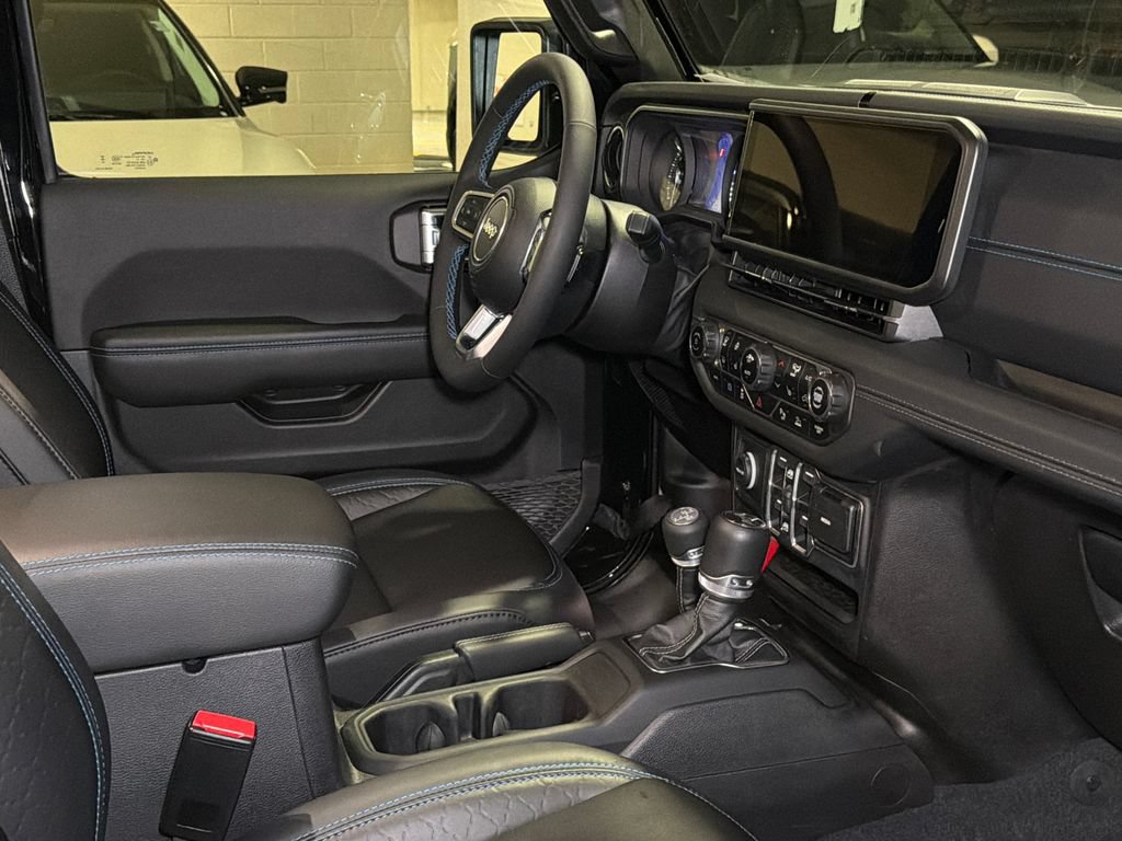 Used 2024 Jeep Wrangler High Altitude AWD/4WD image 12