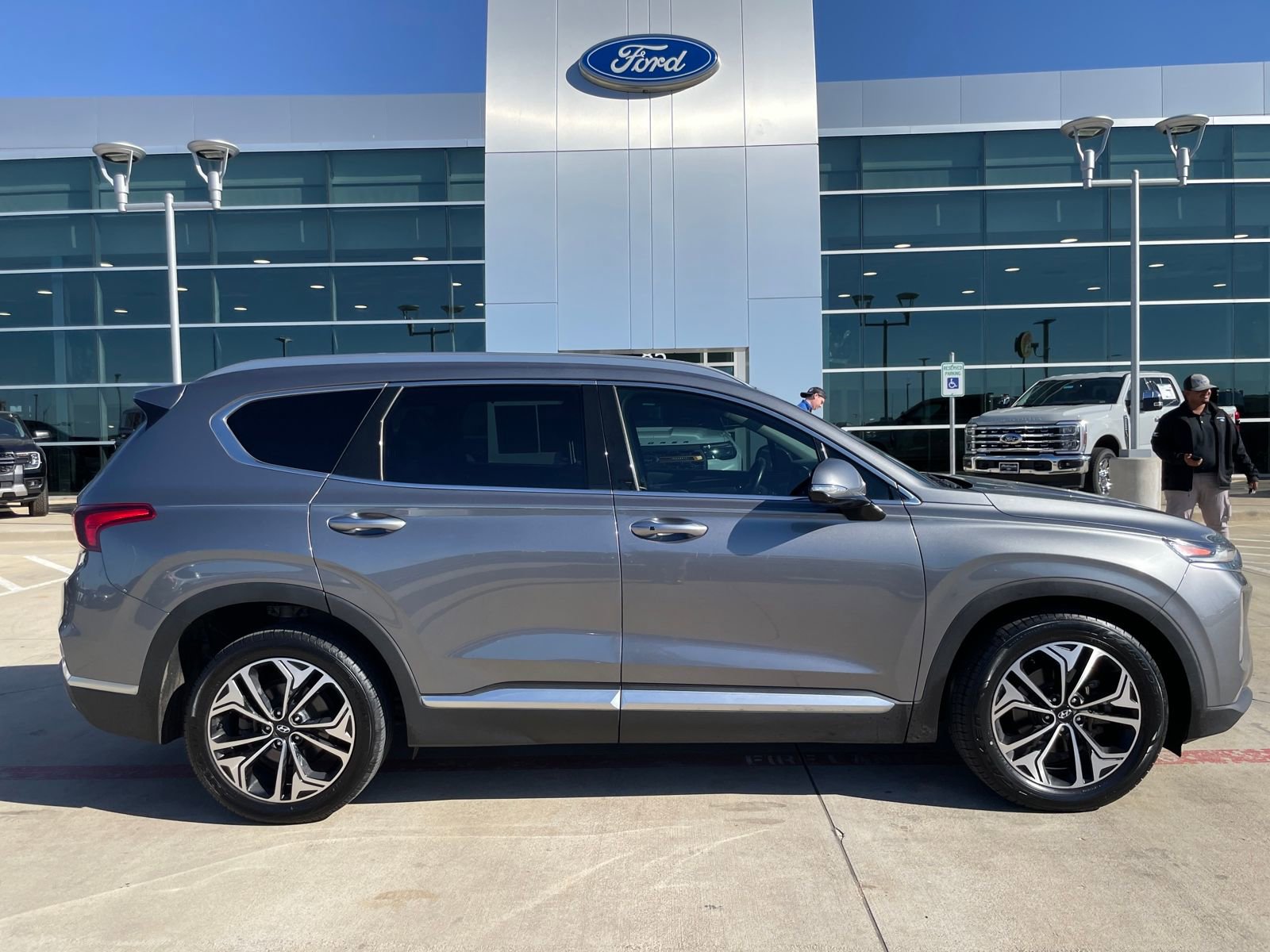 Used 2019 Hyundai Santa Fe SEL w/ Cargo Package image 6
