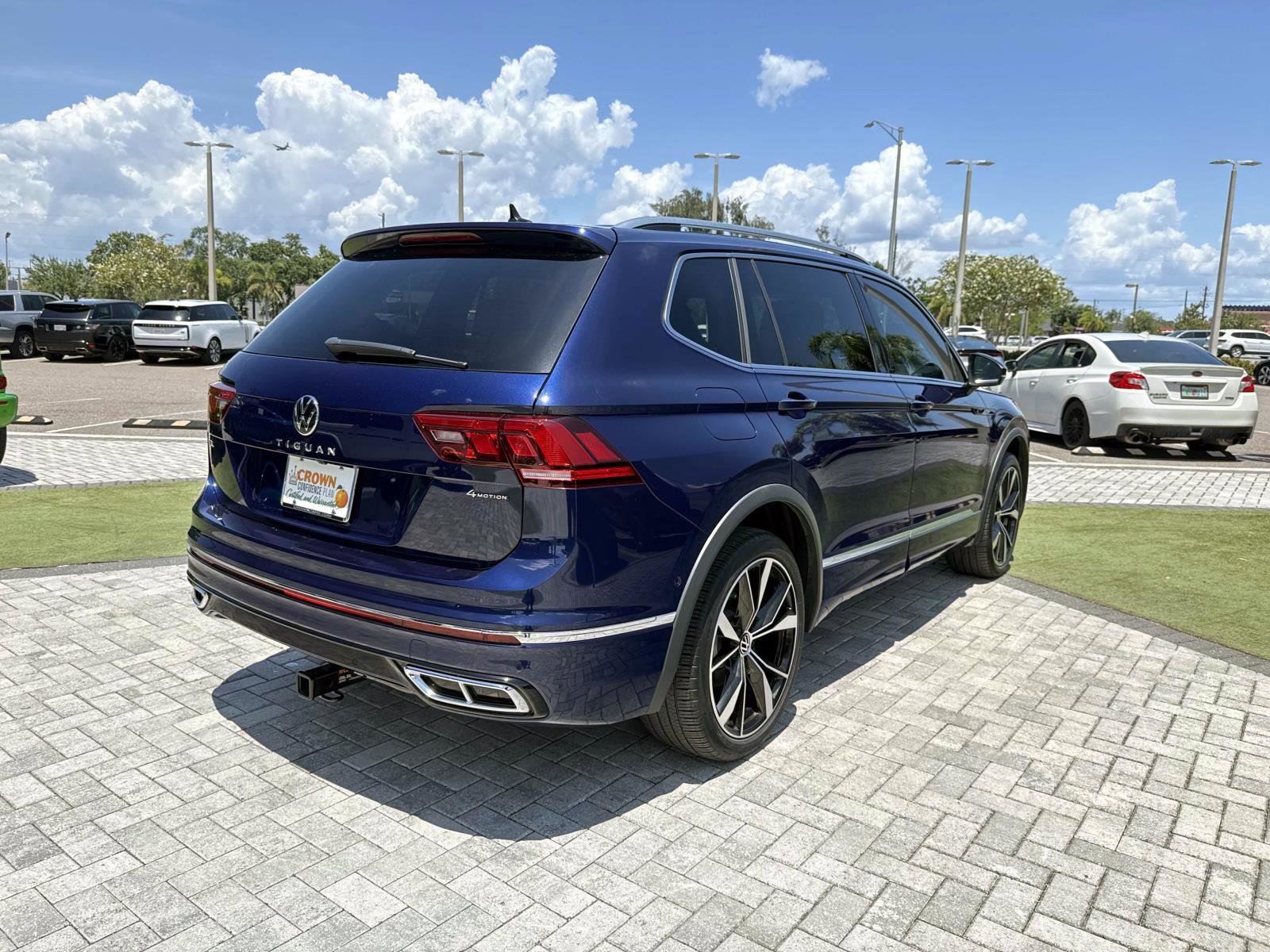 Used 2024 Volkswagen Tiguan SEL R-Line AWD/4WD image 6