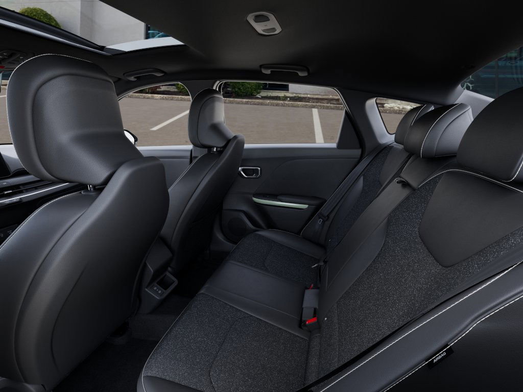 New 2025 Kia K4 GT-Line image 18