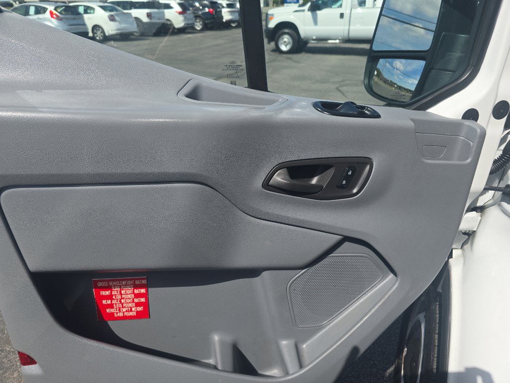 Used 2016 Ford Transit 250 Base image 19