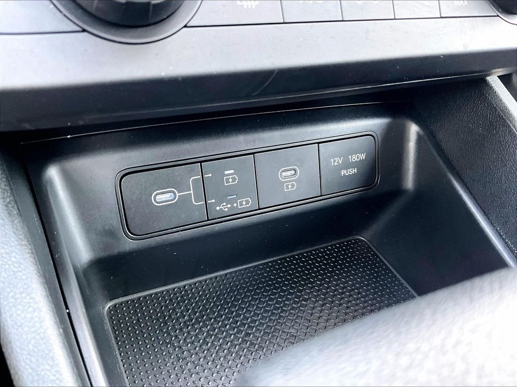 Used 2025 Hyundai Tucson SE AWD/4WD image 27