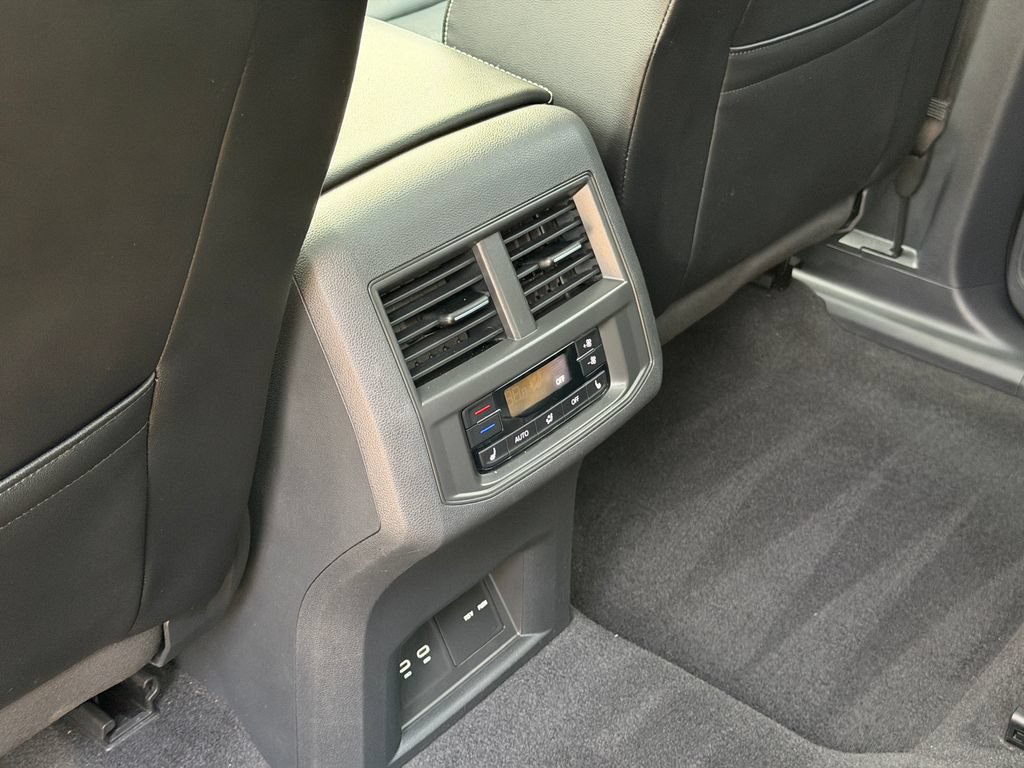 Certified 2022 Volkswagen Atlas SEL Premium AWD/4WD image 24