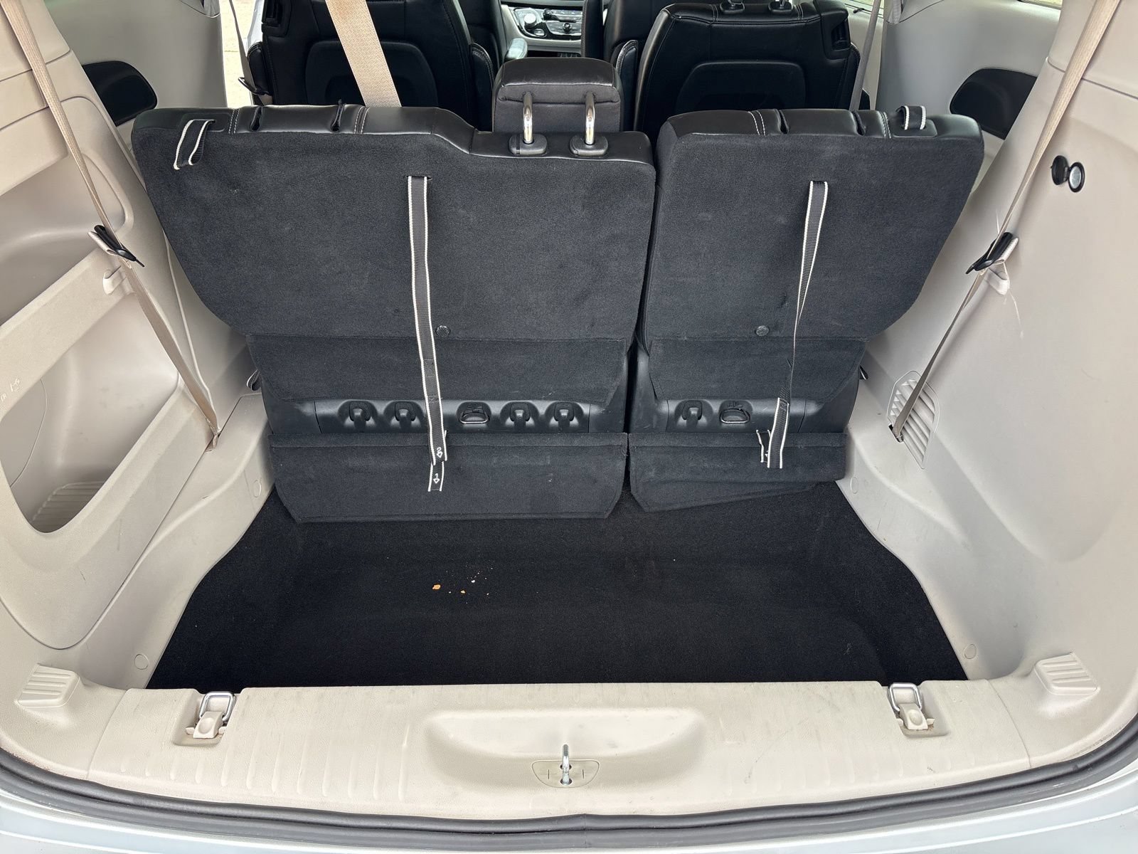 Used 2023 Chrysler Pacifica Touring-L FWD image 18