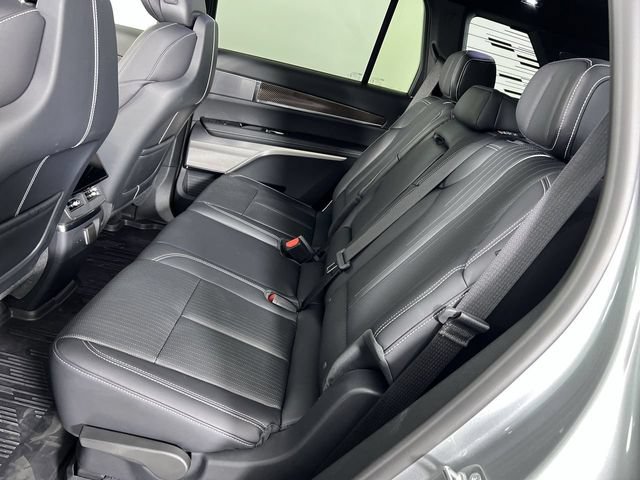 Certified 2026 Cadillac Vistiq Luxury w/ LPO, Floor Liner Package AWD/4WD image 25
